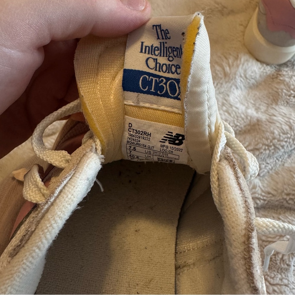New balance shoes - Picture 7 of 7